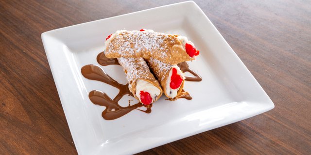 Cannoli