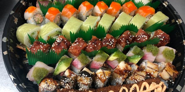 Signature Roll Deluxe Platter 3