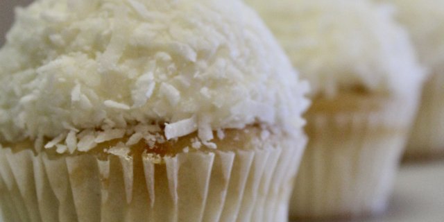 Snowball Cupcake
