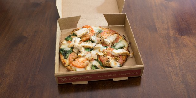 Chicken Spinach Mozzarella Pizza