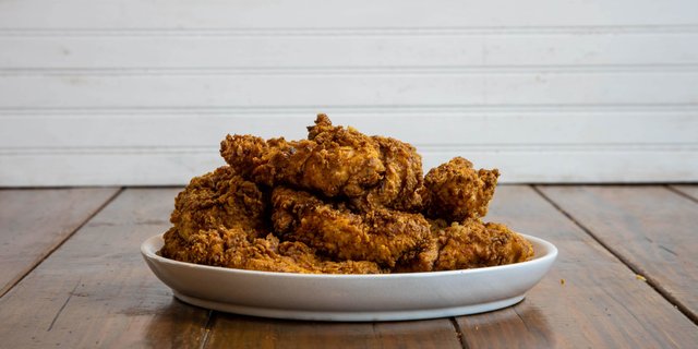 16-Piece Fried Chicken Bucket