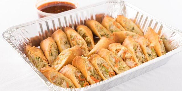 Vegetarian Spring Rolls w/ Sweet & Spicy Asian Sauce