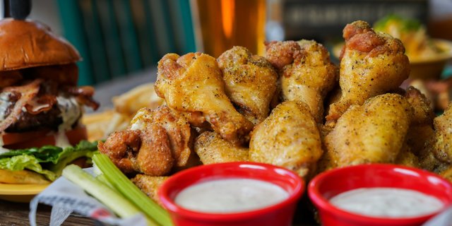 Jumbo Wings