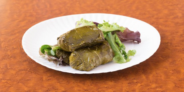 Warak Aarish (Vegetarian Grape Leaves)