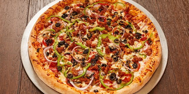 Deluxe Pizza