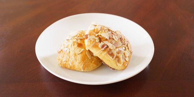 Chocolate & Almond Croissant Tray