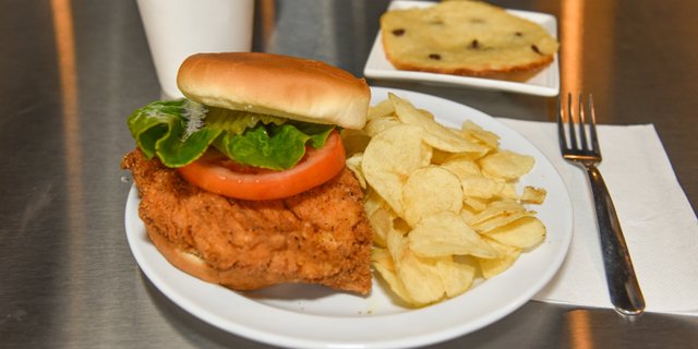 Fried Chicken Sandwich Boxed Lunch