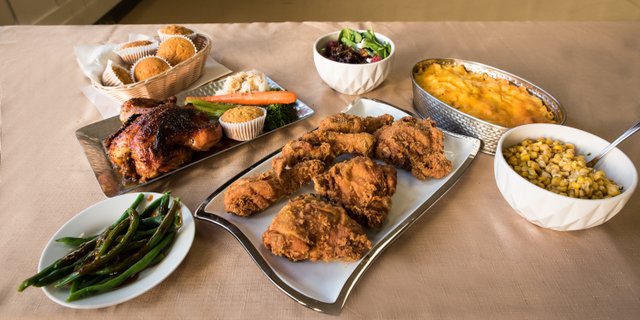 Chicken & Fixins