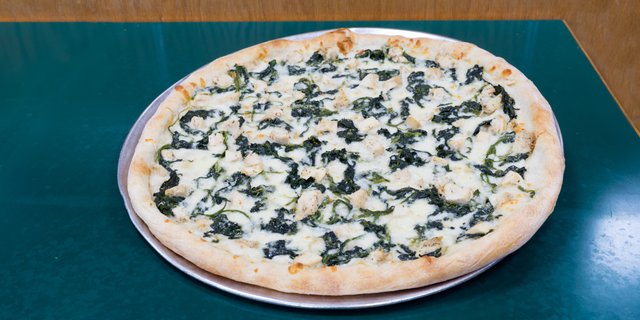 Chicken Florentine Pizza