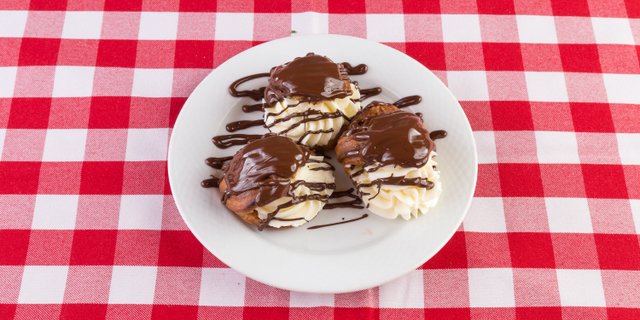 Dozen Profiteroles