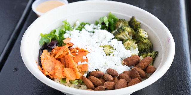 Spicy Peanut Rice Bowl