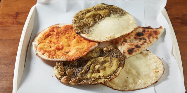 Dozen Manousheh Minis
