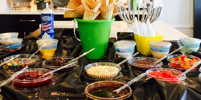 50-Guest Ice Cream Social Package
