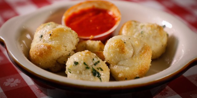 Garlic Knots