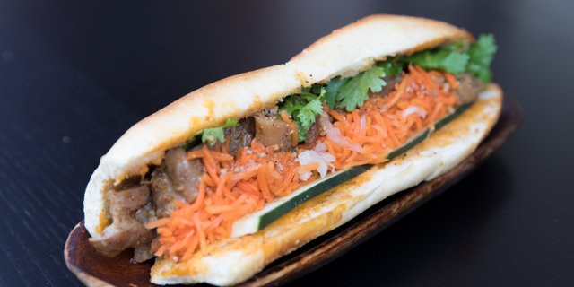 Chicken Banh Mi