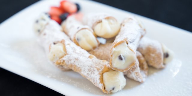 Mini Cannoli Tray