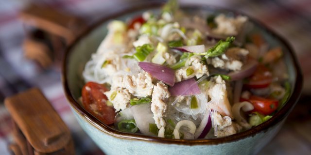 Yum Woon Sen (Glass Noodle Salad)