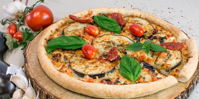 Mediterranean Pizza