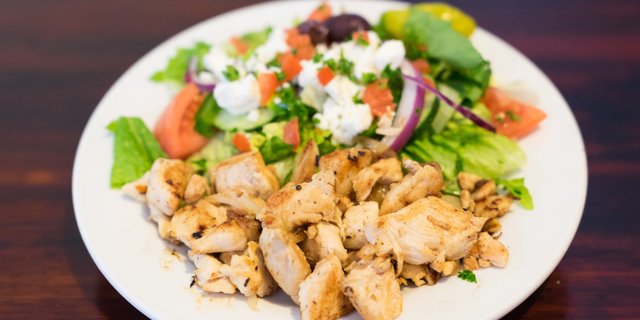 Grilled Chicken Greek Salad