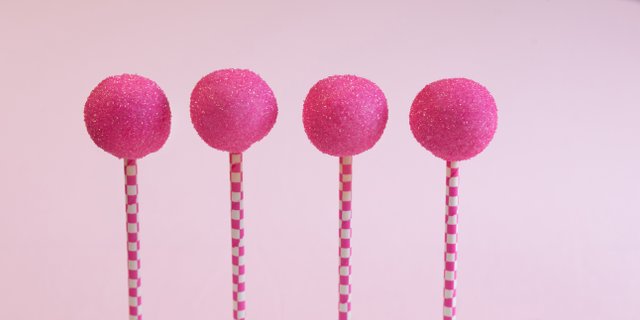 Strawberry Cake Pop