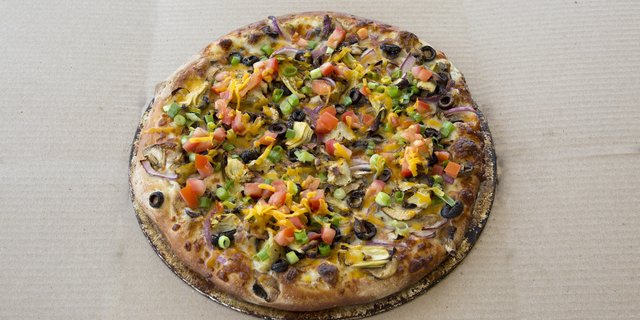 Gluten-Free Artichoke Fiesta Pizza