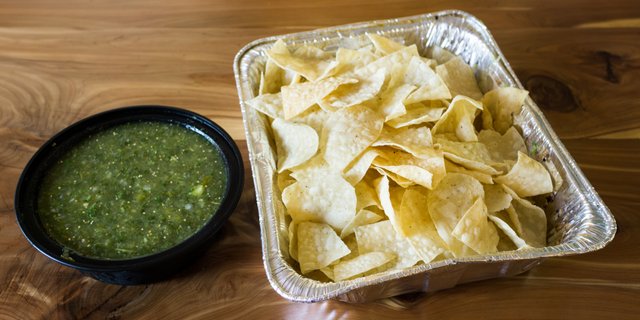 Tomatillo Salsa & Chips