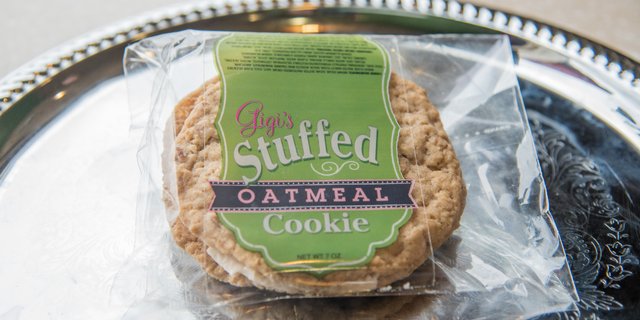 Oatmeal Stuffed Cookies