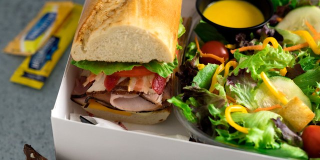 Deluxe Combo Boxed Lunch