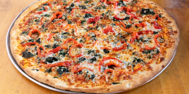 Spinach & Roasted Pepper Pizza
