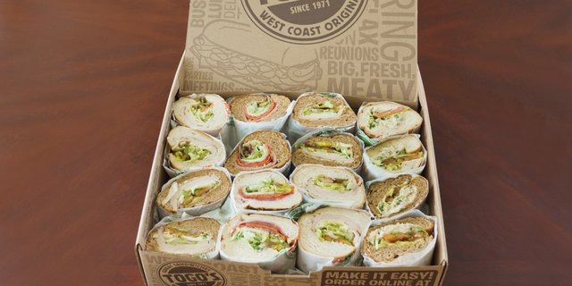 Create-Your-Own Sandwich Tray