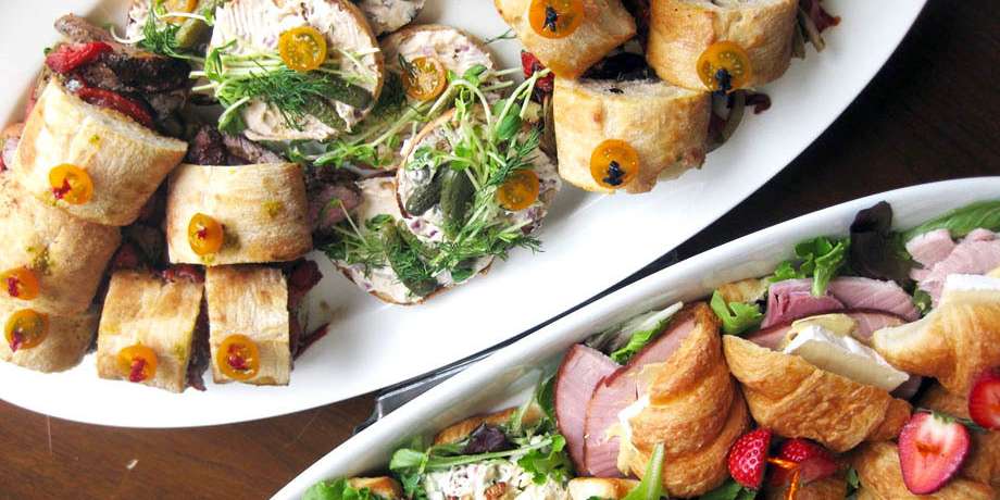 Smokey Tomato Cafe & Catering