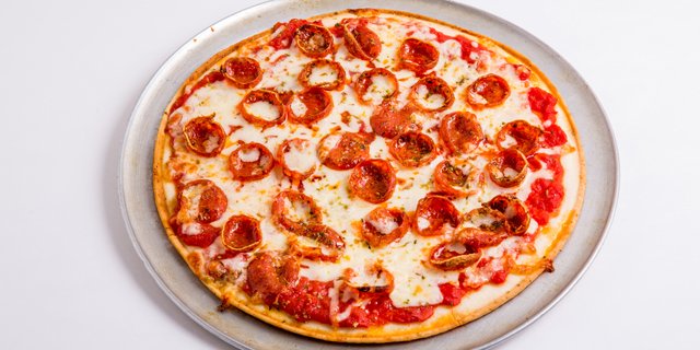 Gluten-Free Pizza con Pepperoni