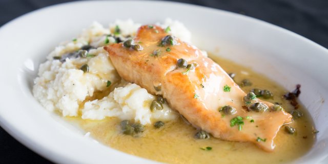 Salmon Piccata