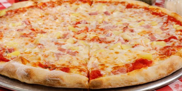 Hawaiian Pizza