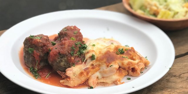 Baked Ziti & Meatballs Package