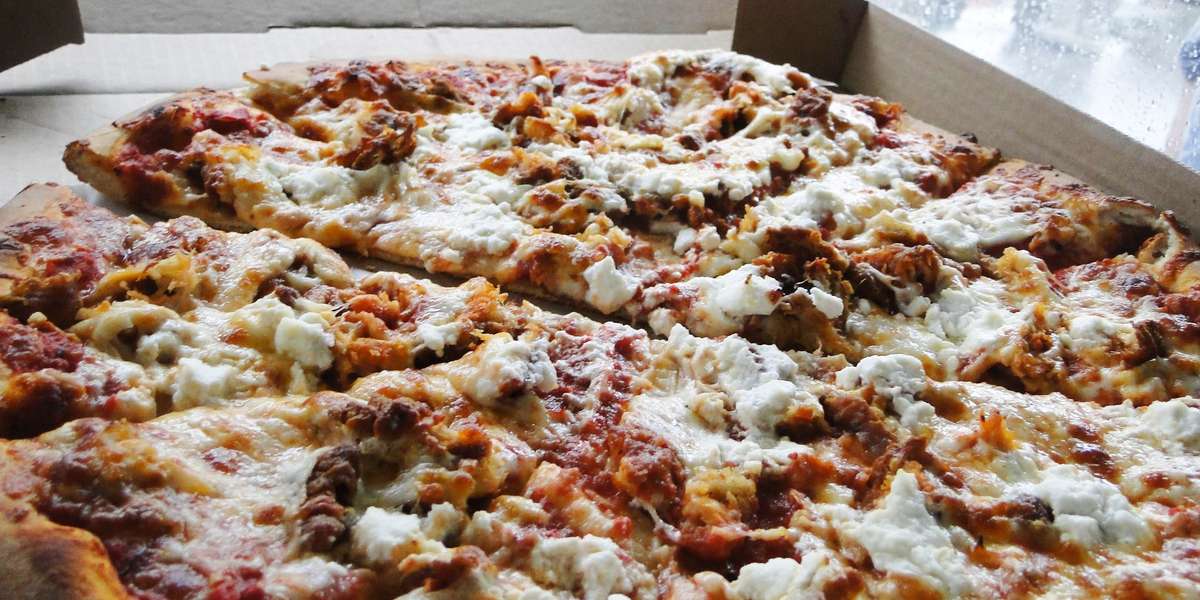 DC's Pizza & Catering