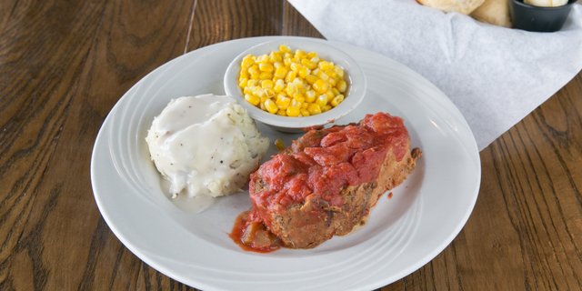 Mom's Meatloaf Meal