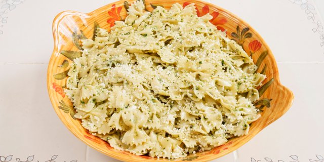 Bow Tie Pesto Pasta Salad