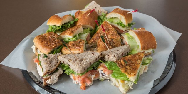 Piccolo Sandwich Tray
