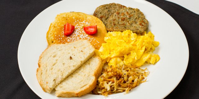 The Twist Royale Breakfast