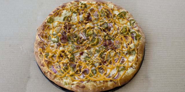 Gluten-Free Chipotle Chicken Pizza