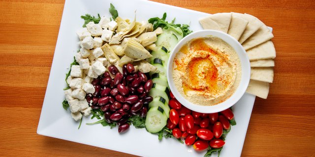 Hummus & Veggie Tray
