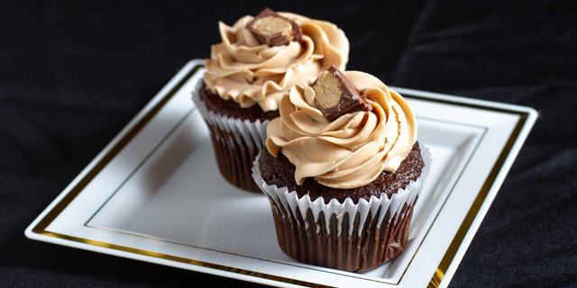 Half-Dozen Peanut Butter Cupcakes
