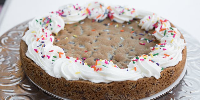Chocolate Chip Cookie Cake
