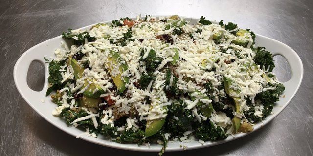 Kale, Quinoa & Avocado Salad