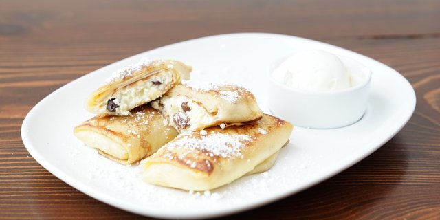 Sweet Cheese & Raisin Crêpes