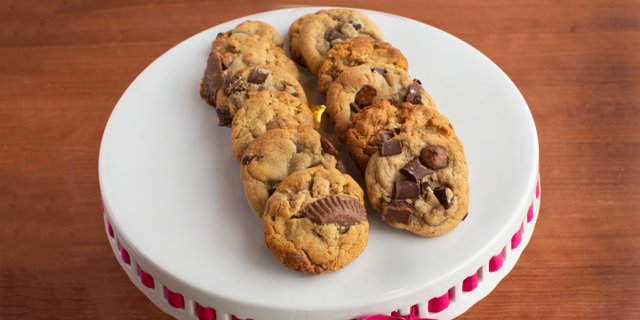 2 Dozen Assorted Cookies