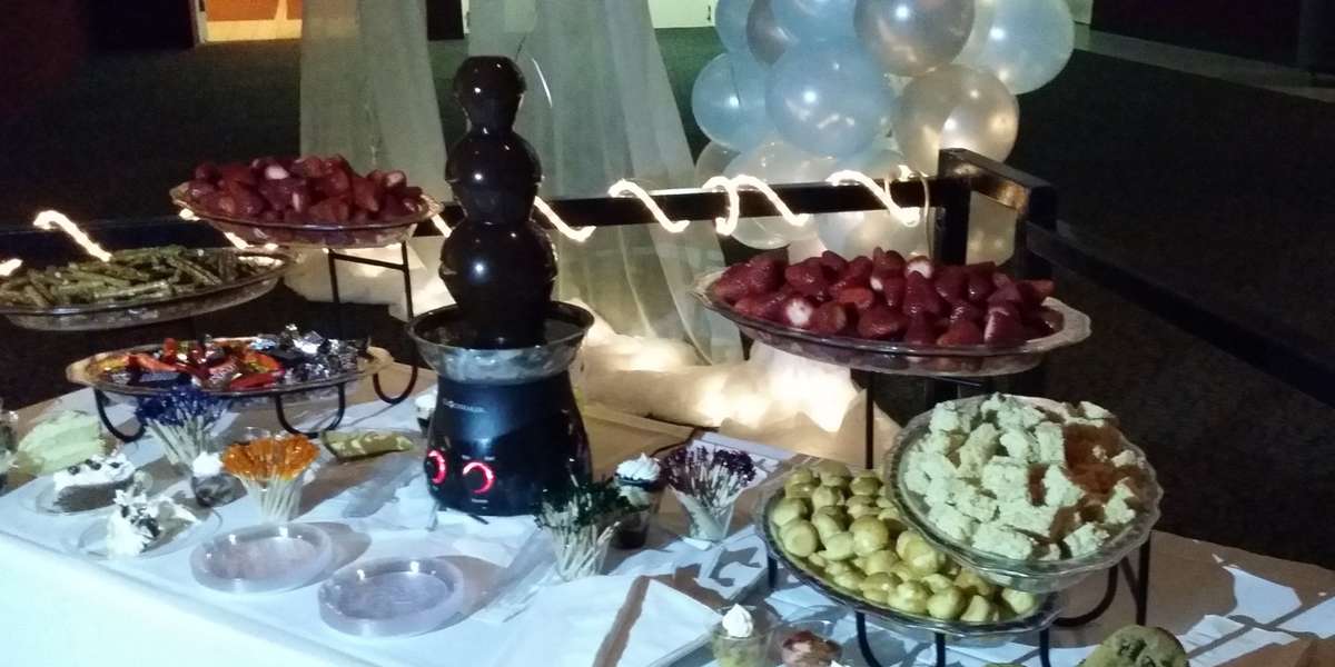 Famous Amos Catering