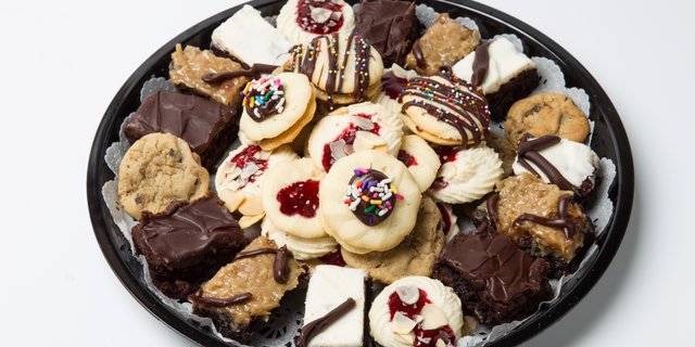 Brownie Bites & Favorite Cookies Tray