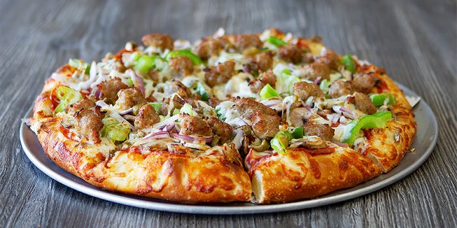 Deluxe Pizza